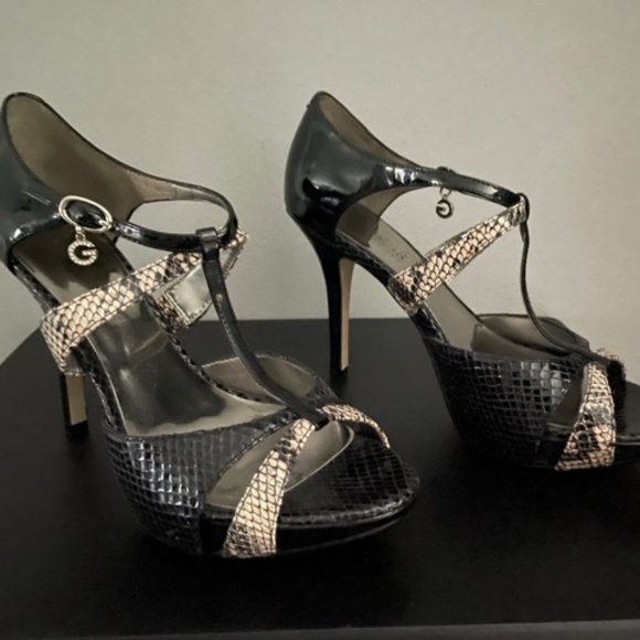 Snake Print High Heal Shoes - Picture 2 of 3